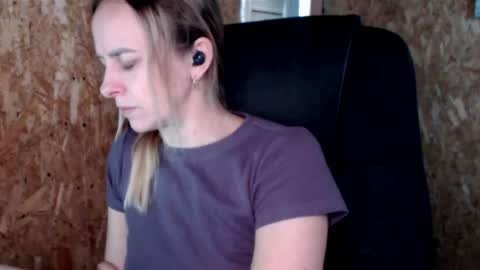 Luna online show from 03-06-26, 10:45