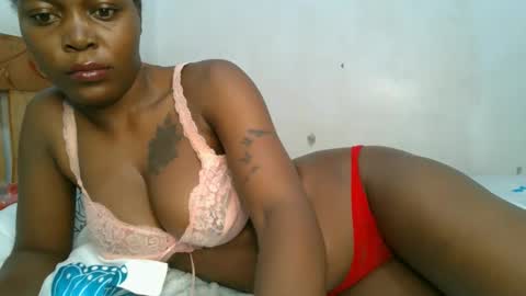 Snapshot of lunargoddess45 chatting on 11-28-25, 06:27 lunargoddess45 online show from 11-28-25, 06:27