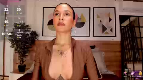 Luna Ruso  online show from 09-19-25, 07:58
