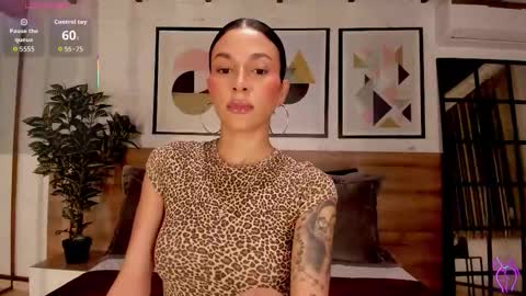 Luna Ruso  online show from 09-21-25, 07:48