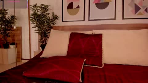 Luna Ruso  online show from 05-13-26, 08:38