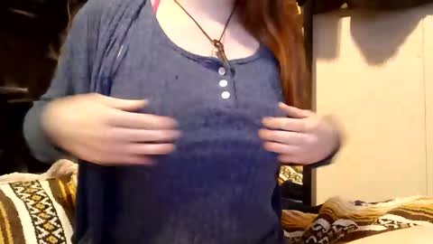 Snapshot of lunathepoet chatting on 05-22-26, 01:57 lunathepoet online show from 05-22-26, 01:57