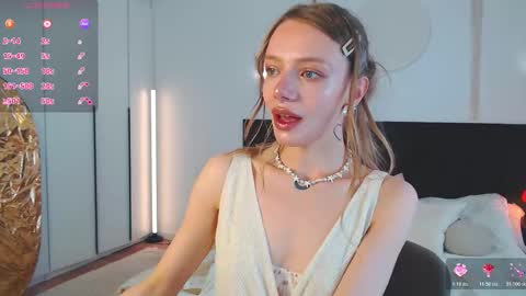 LunaticaBae online show from 03-23-26, 02:37