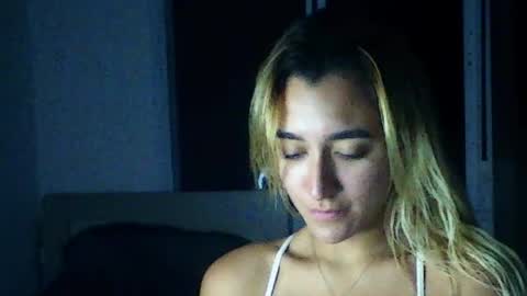 Snapshot of lunavelvvet chatting on 07-28-26, 12:18 lunavelvvet online show from 07-28-26, 12:18