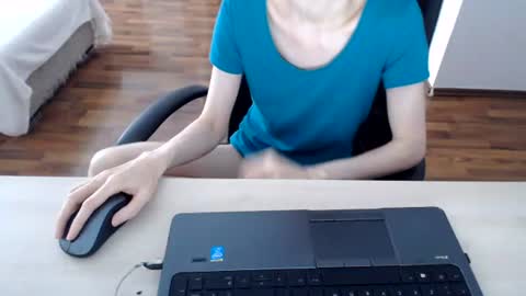 lunavibe_ online show from 06-13-26, 11:52