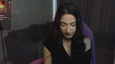 lunavirelle online show from 04-18-26, 09:13