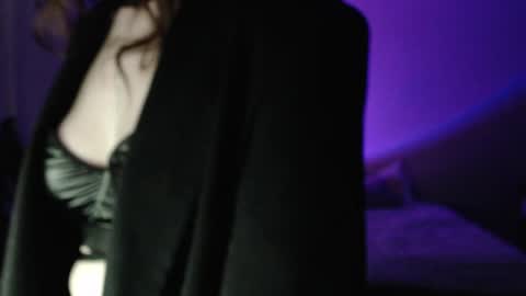 LunaXcherry online show from 04-21-26, 06:12