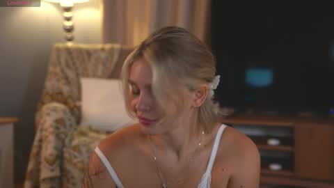 Evi online show from 05-06-26, 08:08