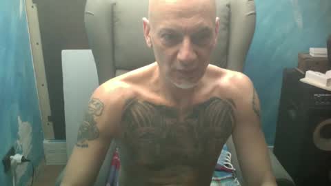 lungopelle20cm online show from 01-26-25, 03:03