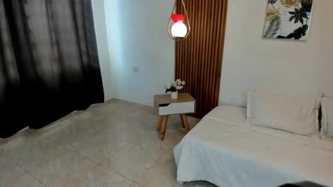 Snapshot of luniksa chatting on 06-06-26, 12:10 luniksa online show from 06-06-26, 12:10