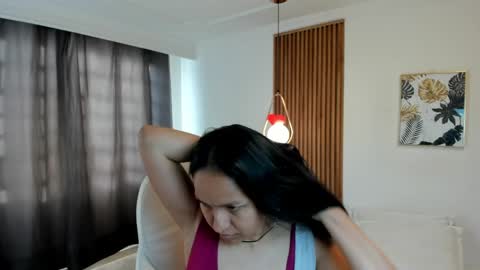 Snapshot of luniksa chatting on 06-07-26, 12:09 luniksa online show from 06-07-26, 12:09