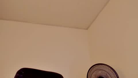 Lunita  online show from 04-20-26, 07:37