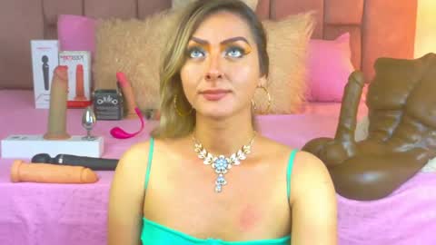 Snapshot of lunitadiva chatting on 05-13-26, 04:15 lunitadiva online show from 05-13-26, 04:15