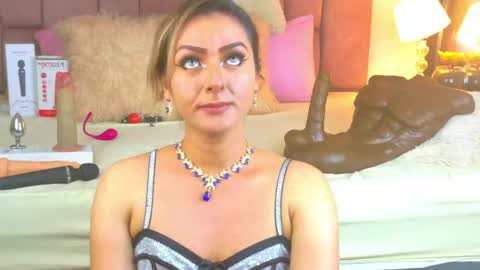 Snapshot of lunitadiva chatting on 05-25-26, 03:40 lunitadiva online show from 05-25-26, 03:40