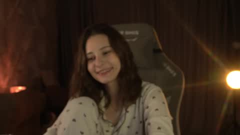 Snapshot of luntiki chatting on 05-21-26, 12:39 Amelia online show from 05-21-26, 12:39