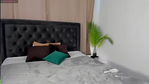 Snapshot of lura_lust chatting on 07-28-26, 12:48 Lura-Lust online show from 07-28-26, 12:48