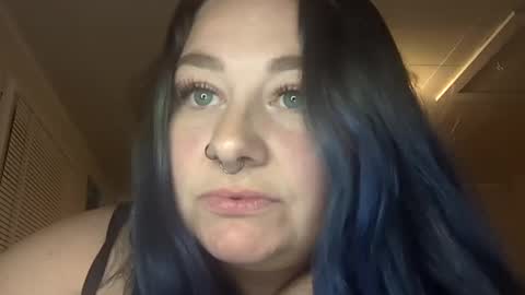 Snapshot of luscious_lynn1024 chatting on 11-12-25, 03:18 Luscious Lynn online show from 11-12-25, 03:18