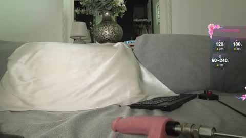 lusciouslipsxx online show from 03-01-26, 07:32