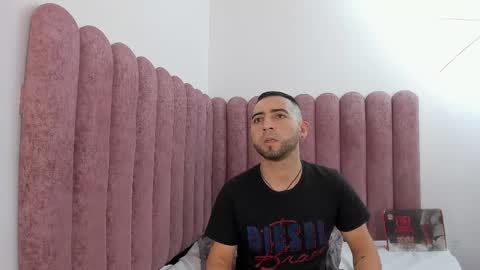 Snapshot of lushian_luna chatting on 05-01-26, 04:55 Lushian And Luna online show from 05-01-26, 04:55