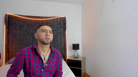 Snapshot of lushian_luna chatting on 05-16-26, 04:50 Lushian And Luna online show from 05-16-26, 04:50