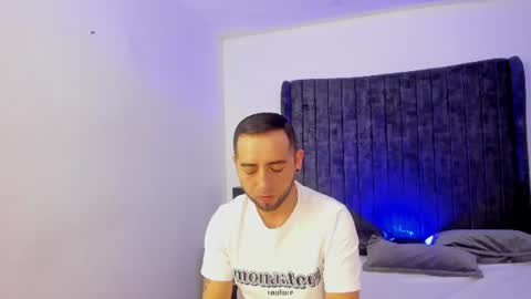 Snapshot of lushian_luna chatting on 06-12-26, 05:23 Lushian And Luna online show from 06-12-26, 05:23