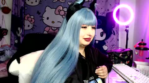 lussyevans_ online show from 07-17-26, 08:43