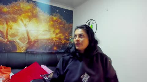 Angela 3 online show from 12-31-24, 11:31