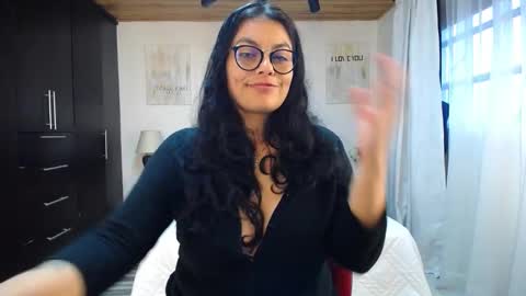 Angela 3 online show from 03-11-25, 11:04