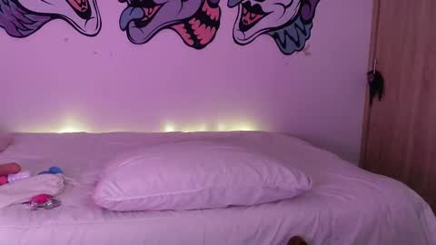 Snapshot of lustful_aprilx chatting on 12-29-24, 03:33 Valerie April online show from 12-29-24, 03:33