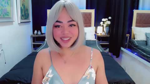 Snapshot of lustfuloffendertrina chatting on 12-30-24, 12:09 Trina online show from 12-30-24, 12:09