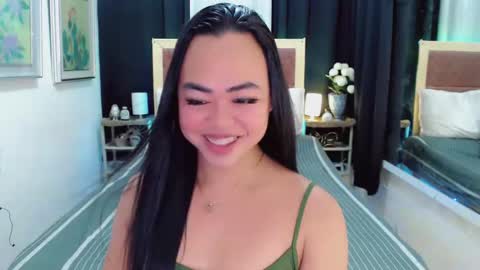 Snapshot of lustfuloffendertrina chatting on 01-22-25, 11:56 Trina online show from 01-22-25, 11:56