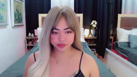 Snapshot of lustfuloffendertrina chatting on 02-04-25, 08:56 Trina online show from 02-04-25, 08:56