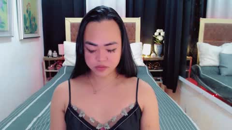 Snapshot of lustfuloffendertrina chatting on 02-04-25, 03:04 Trina online show from 02-04-25, 03:04