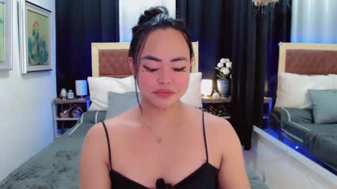 Snapshot of lustfuloffendertrina chatting on 02-07-25, 09:05 Trina online show from 02-07-25, 09:05