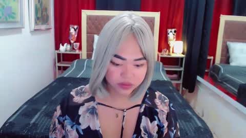 Snapshot of lustfuloffendertrina chatting on 02-21-25, 03:01 Trina online show from 02-21-25, 03:01