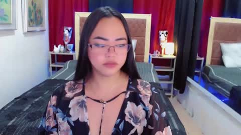 Snapshot of lustfuloffendertrina chatting on 02-21-25, 09:45 Trina online show from 02-21-25, 09:45