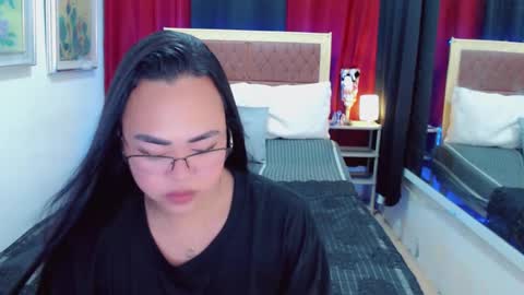 Snapshot of lustfuloffendertrina chatting on 02-23-25, 05:01 Trina online show from 02-23-25, 05:01