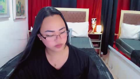 Snapshot of lustfuloffendertrina chatting on 02-23-25, 08:28 Trina online show from 02-23-25, 08:28