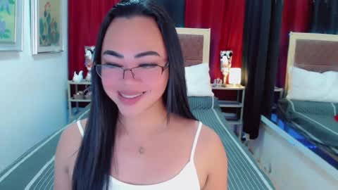 Snapshot of lustfuloffendertrina chatting on 02-27-25, 03:47 Trina online show from 02-27-25, 03:47