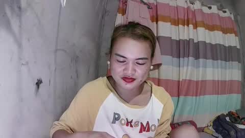 Flora Mae online show from 10-22-25, 08:36