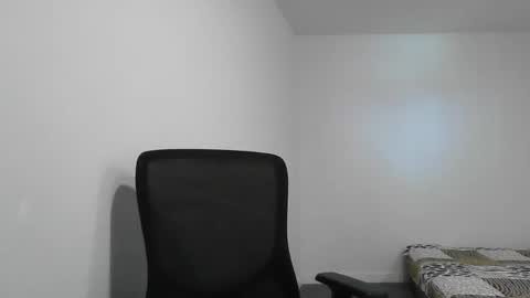 Snapshot of lustyhunk95 chatting on 12-08-24, 04:04 lustyhunk95 online show from 12-08-24, 04:04