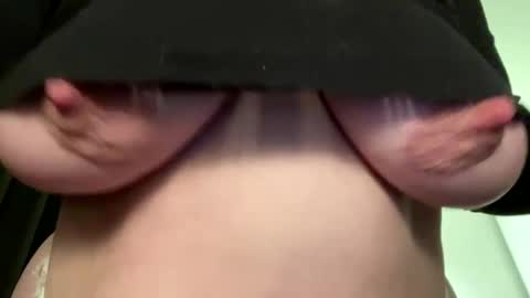 lustytits85 online show from 12-18-24, 12:18