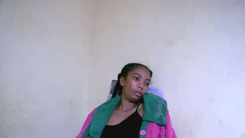 Snapshot of lutchia chatting on 09-16-25, 12:44 lutchia online show from 09-16-25, 12:44