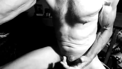 Snapshot of luvdezire chatting on 05-14-26, 04:41 Peter Jacksone online show from 05-14-26, 04:41