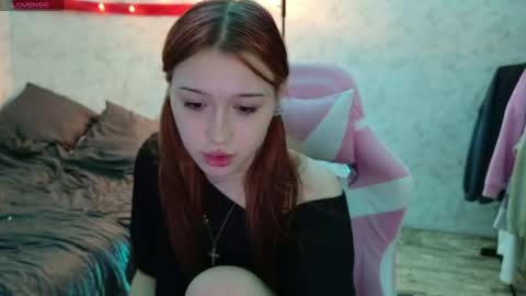 Snapshot of luvellina chatting on 06-23-26, 09:51 luvellina online show from 06-23-26, 09:51