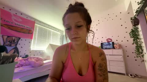 Snapshot of luvkendall chatting on 10-13-25, 09:37 Kendal online show from 10-13-25, 09:37