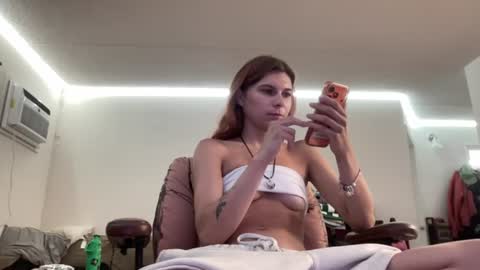 Snapshot of luvkoko chatting on 07-21-26, 07:00 luvkoko online show from 07-21-26, 07:00
