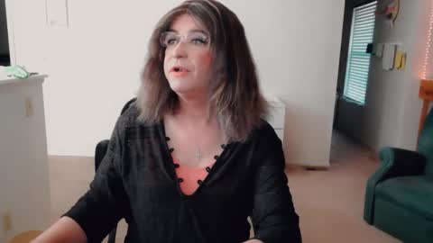 Britney online show from 12-14-25, 05:40