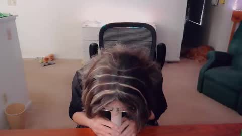 Britney online show from 12-19-25, 05:42