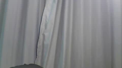 Bee Bee online show from 01-13-26, 01:55